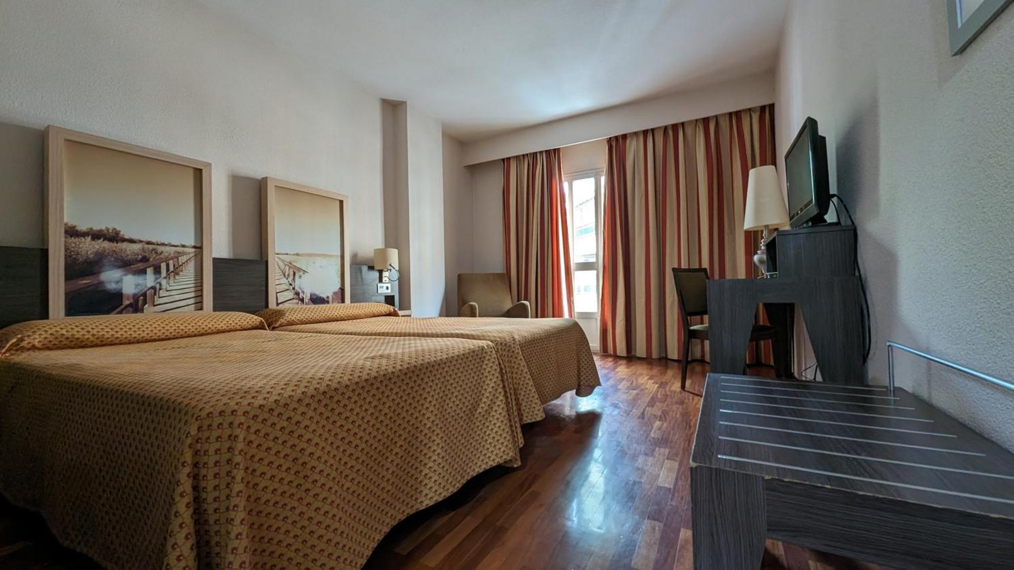 Hotel Santa Cecilia Ciudad Real Exterior photo