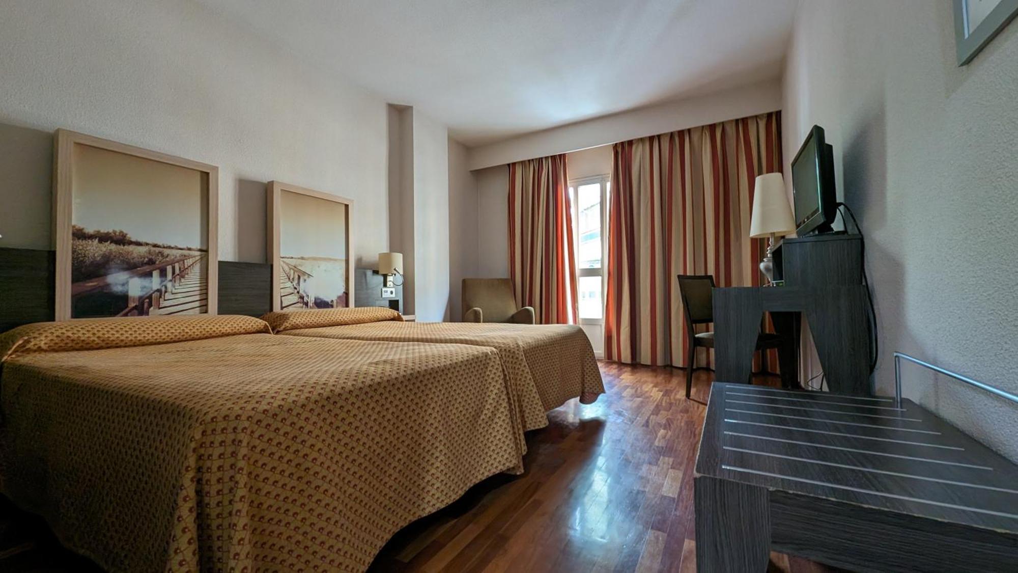 Hotel Santa Cecilia Ciudad Real Exterior photo